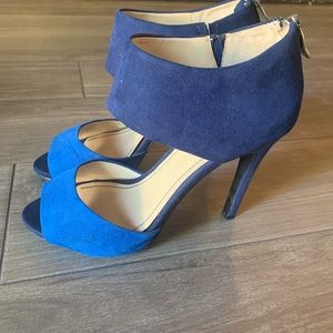 BCBG Generation 2 toned Blue suede Size 7.5 heels